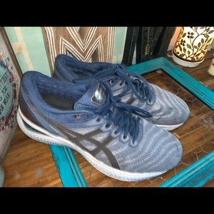 ASICS Gel Nimbus men’s size 11.5